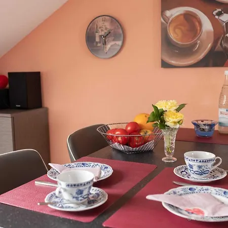 Apartment Otzens Kleine Dachkammer - Ankommen Und Wohlfuehlen *